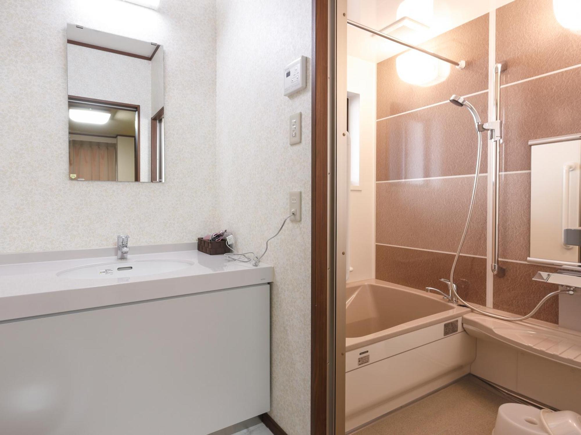 Hotel Onsenminshuku Kosakaya Nachikatsuura Habitación foto